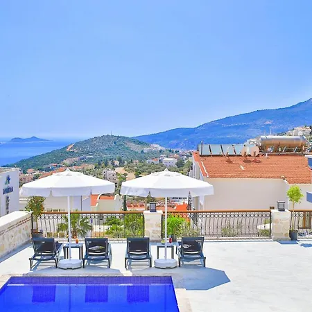 Villa Sleeps 6 Pool Air Con Wifi *