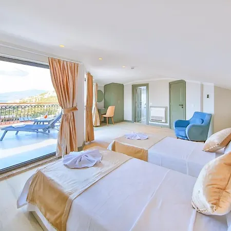 Villa Sleeps 6 Pool Air Con Wifi *